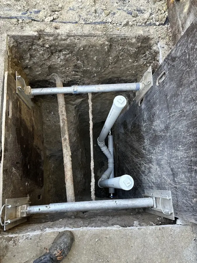 Experienced plumber completing Drain Cleaning work in Upper Uwchlan